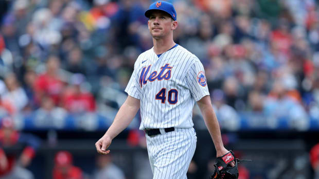 Mets starting pitcher Chris Bassitt walks off the mound after pitching in a game vs. the Cardinals.